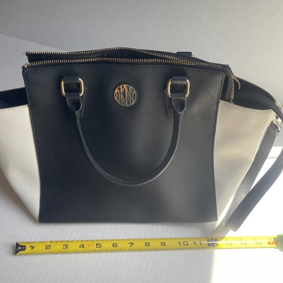 DKNY MEDIUM SIZE BLACK AND WHITE BAG - Picture 8 of 9